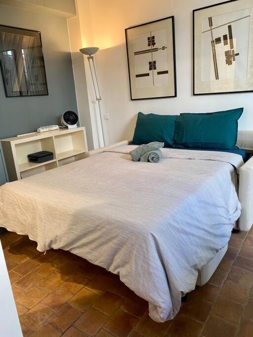 Tres Joli Studio En Plein Coeur Du 11Eme Paris Luaran gambar