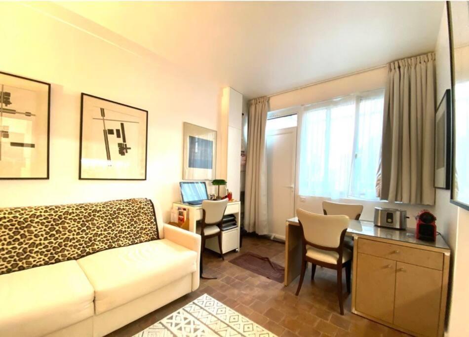 Tres Joli Studio En Plein Coeur Du 11Eme Paris Luaran gambar